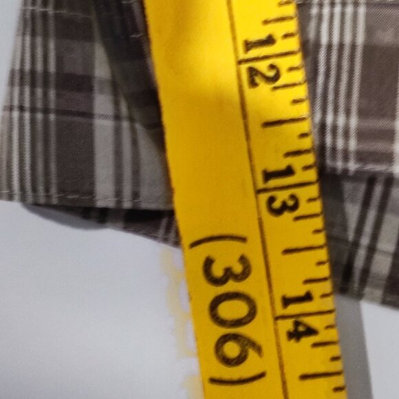 Columbia Titanium lightweight short light brown plaid women's size 8 - Picture 12 of 13